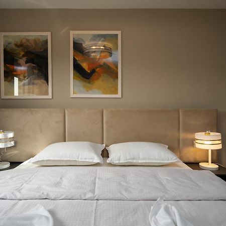 Larum Apartmens ヴルサル エクステリア 写真