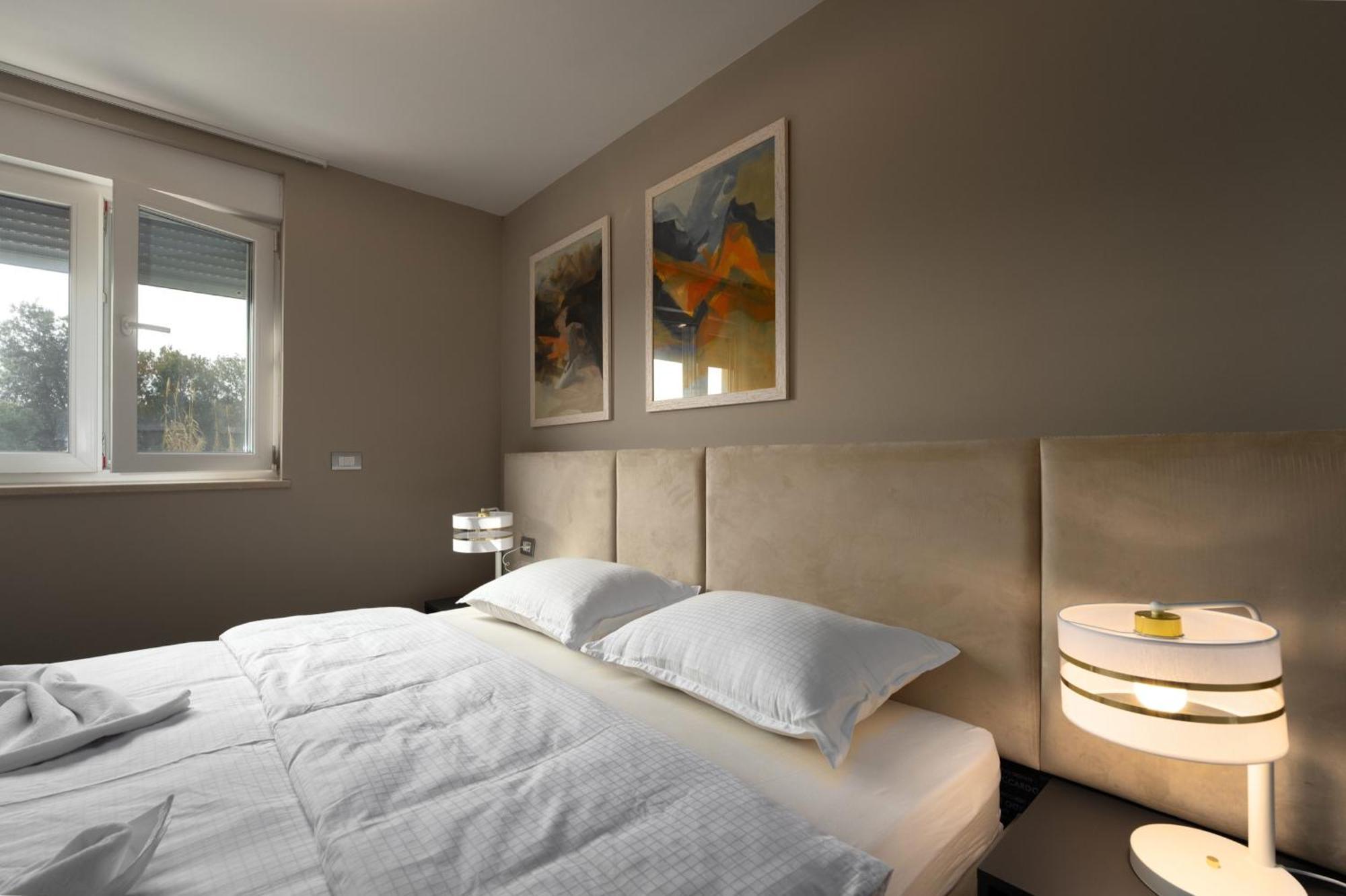 Larum Apartmens ヴルサル エクステリア 写真